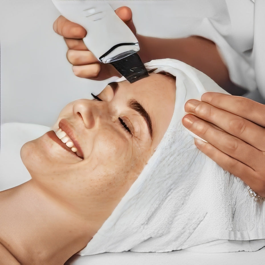 Peeling Ultrassônico Facial – Limpeza Profunda, Anticravos e Antirrugas