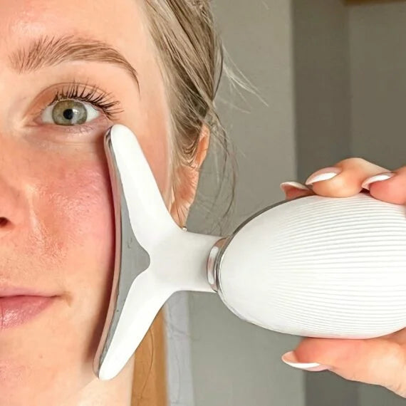 Massageador Rejuvenescedor LED para Pescoço e Rosto — Anti-Rugas